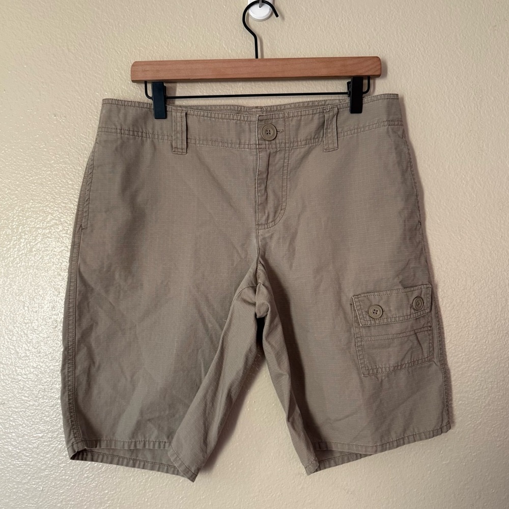The North Face Men's Khaki Cargo Shorts